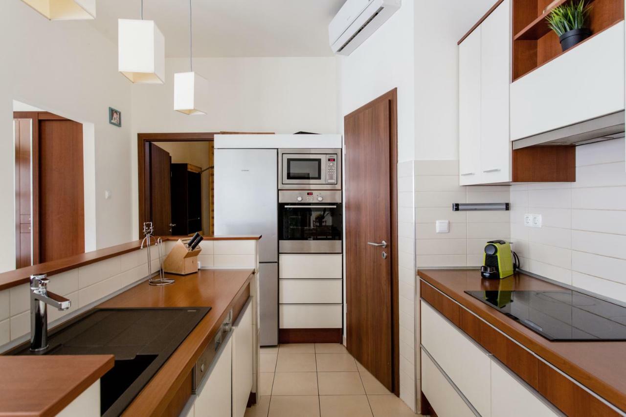 Apartamento Downtown Delight Near The Basilica Budapest Exterior foto