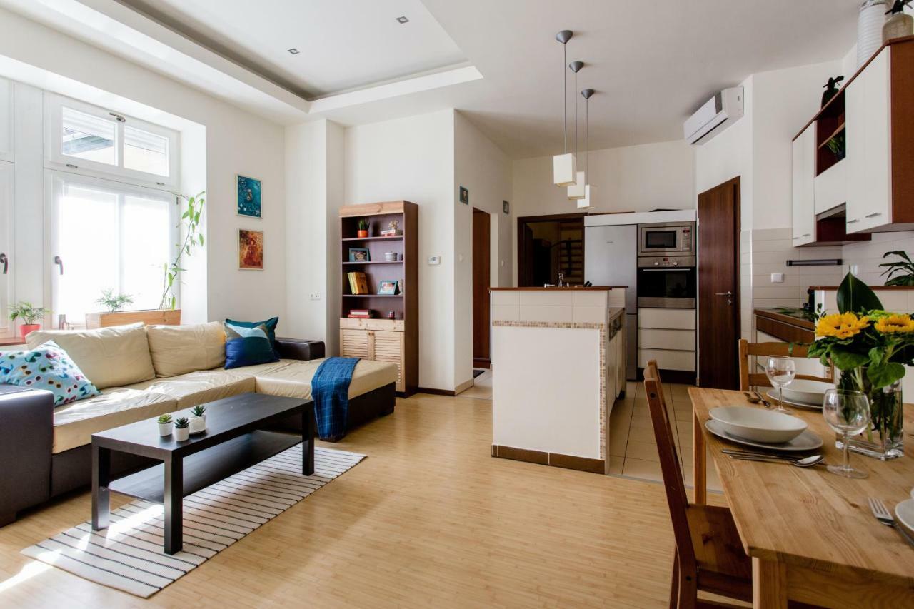 Apartamento Downtown Delight Near The Basilica Budapest Exterior foto
