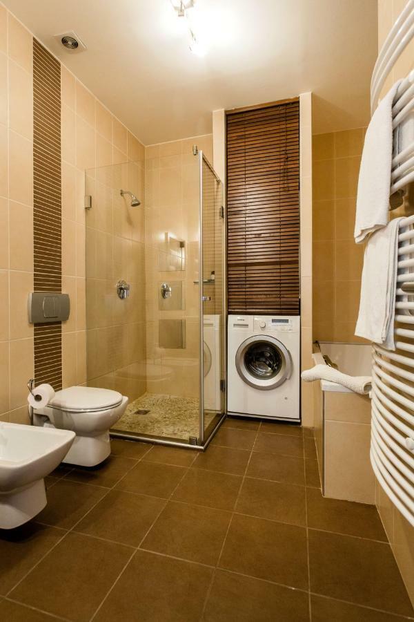 Apartamento Downtown Delight Near The Basilica Budapest Exterior foto